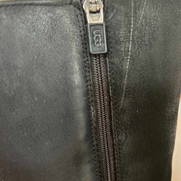 UGG Kensington Black Leather Moto Boots Size 5 - Picture 5 of 7